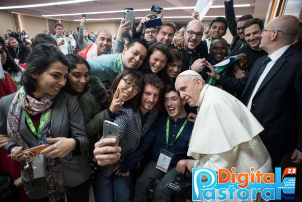 giovani-comunicazione-comunione-rete-papa-francesco